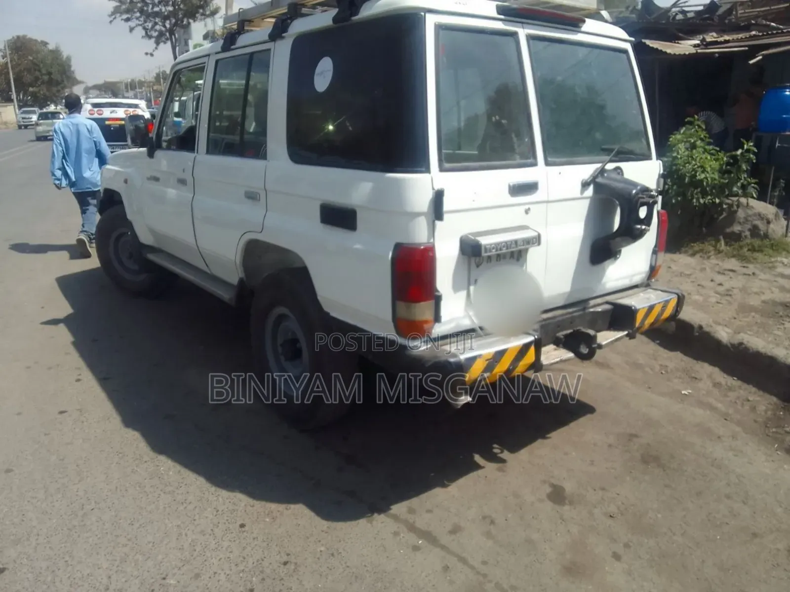 Toyota Land Cruiser 2009 White