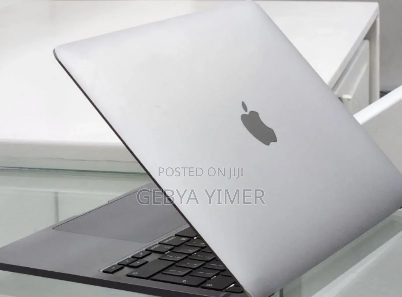 New Laptop Apple MacBook Pro M1 8GB Apple M1 SSD 256GB