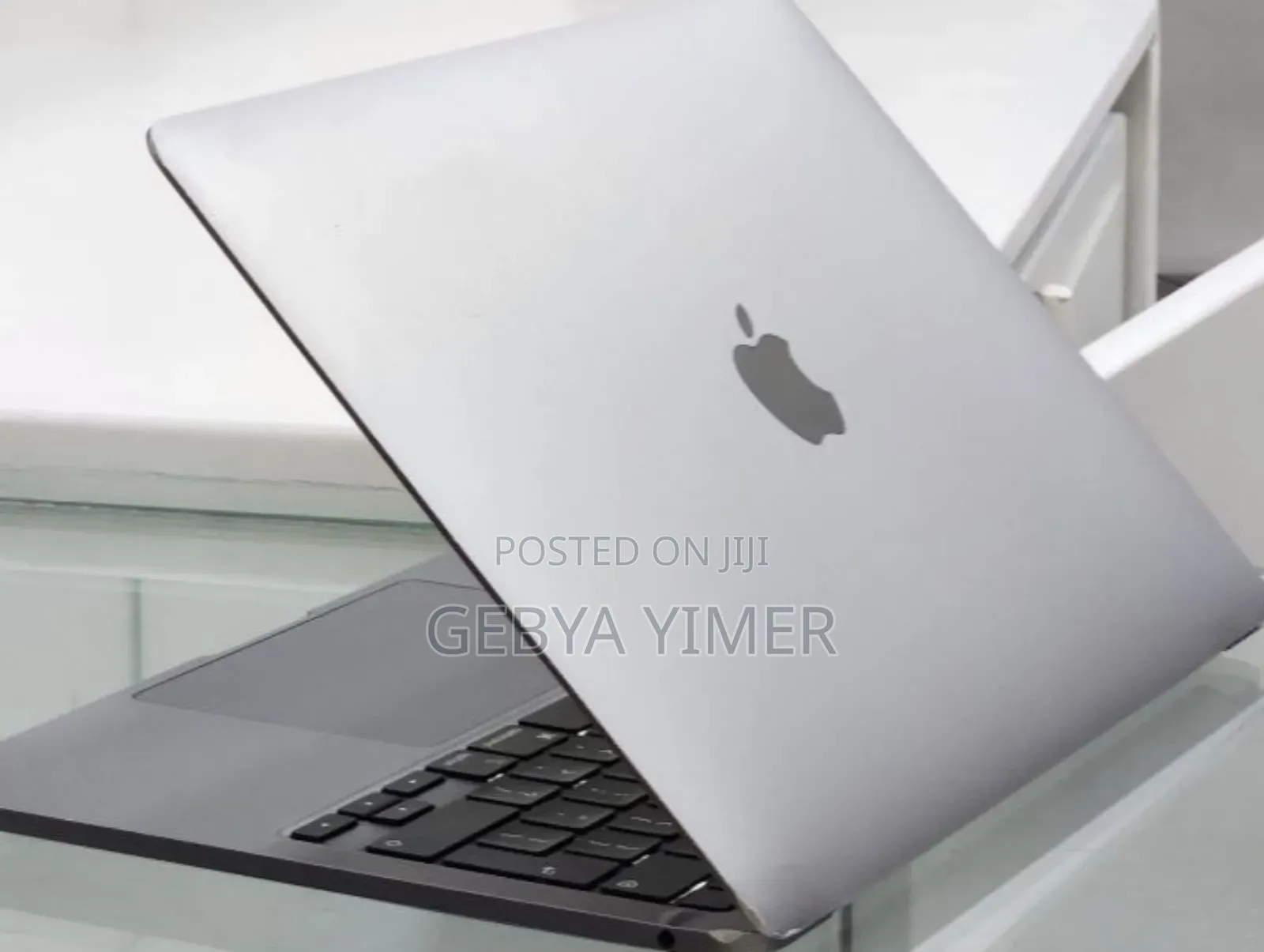 New Laptop Apple MacBook Pro M1 8GB Apple M1 SSD 256GB
