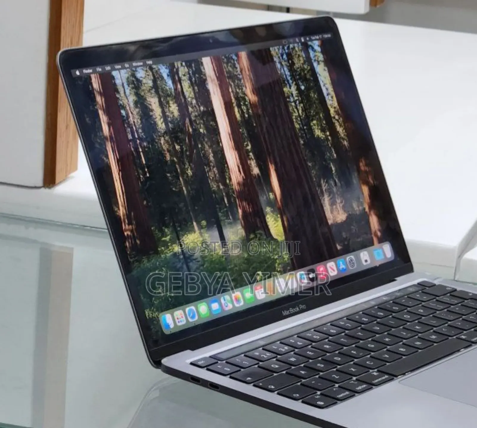 New Laptop Apple MacBook Pro M1 8GB Apple M1 SSD 256GB