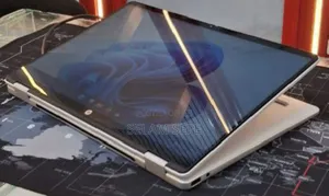 New Laptop HP OmniBook 5 Flip 14-Fp0023dx 16GB Intel Core 7 SSD 512GB