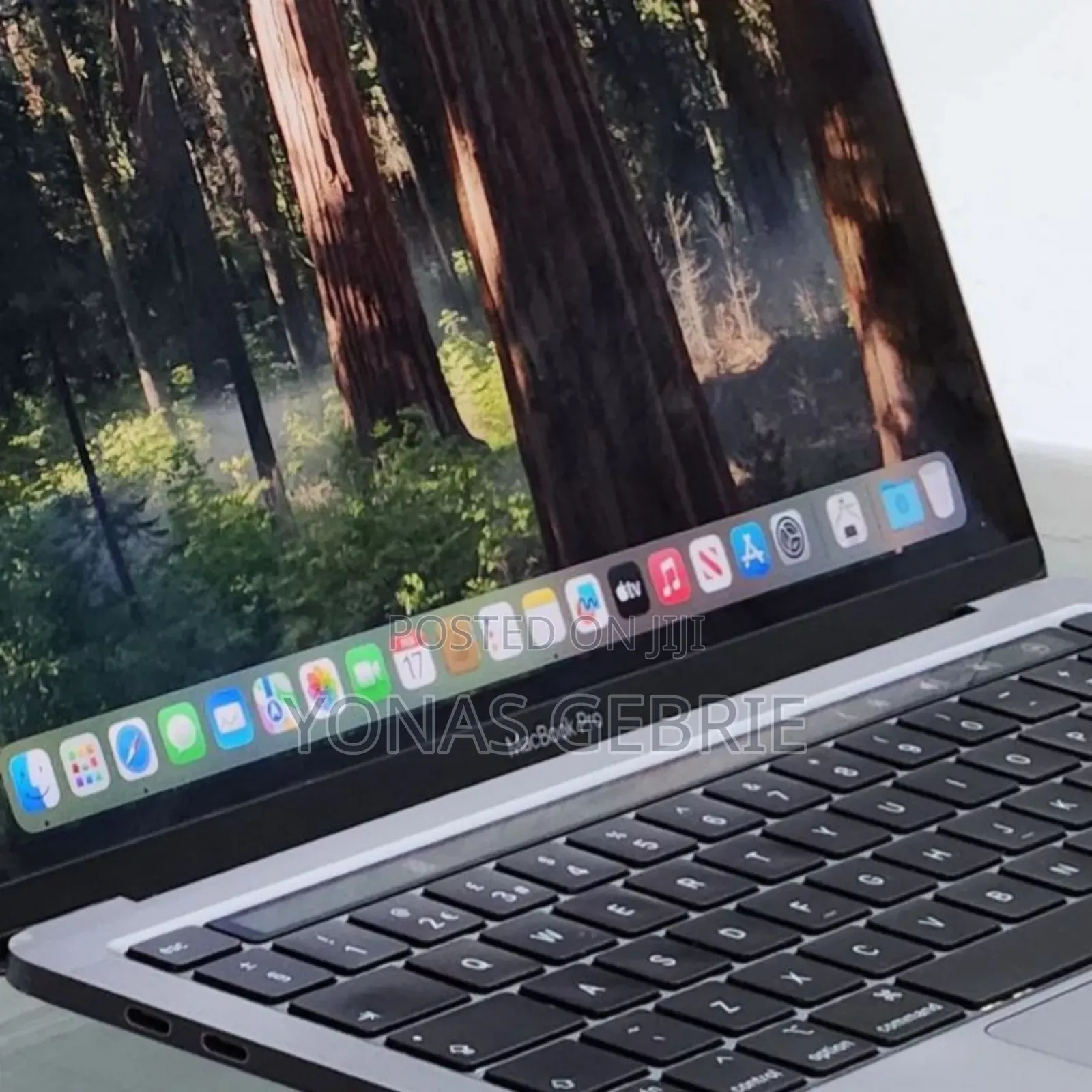 New Laptop Apple MacBook 8GB Apple M1 SSD 256GB