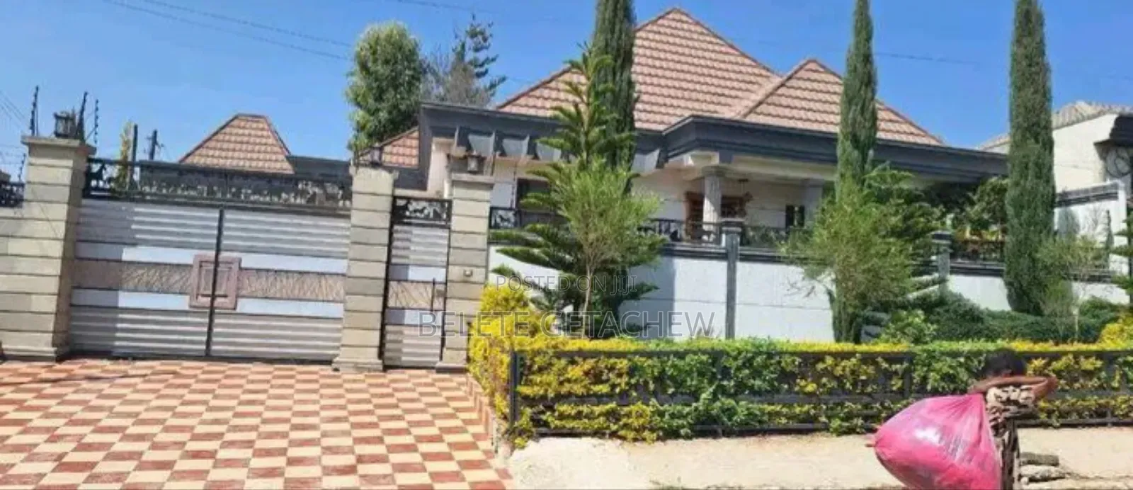 7bdrm Villa in Semit-Meri, Luxury, Bole for sale