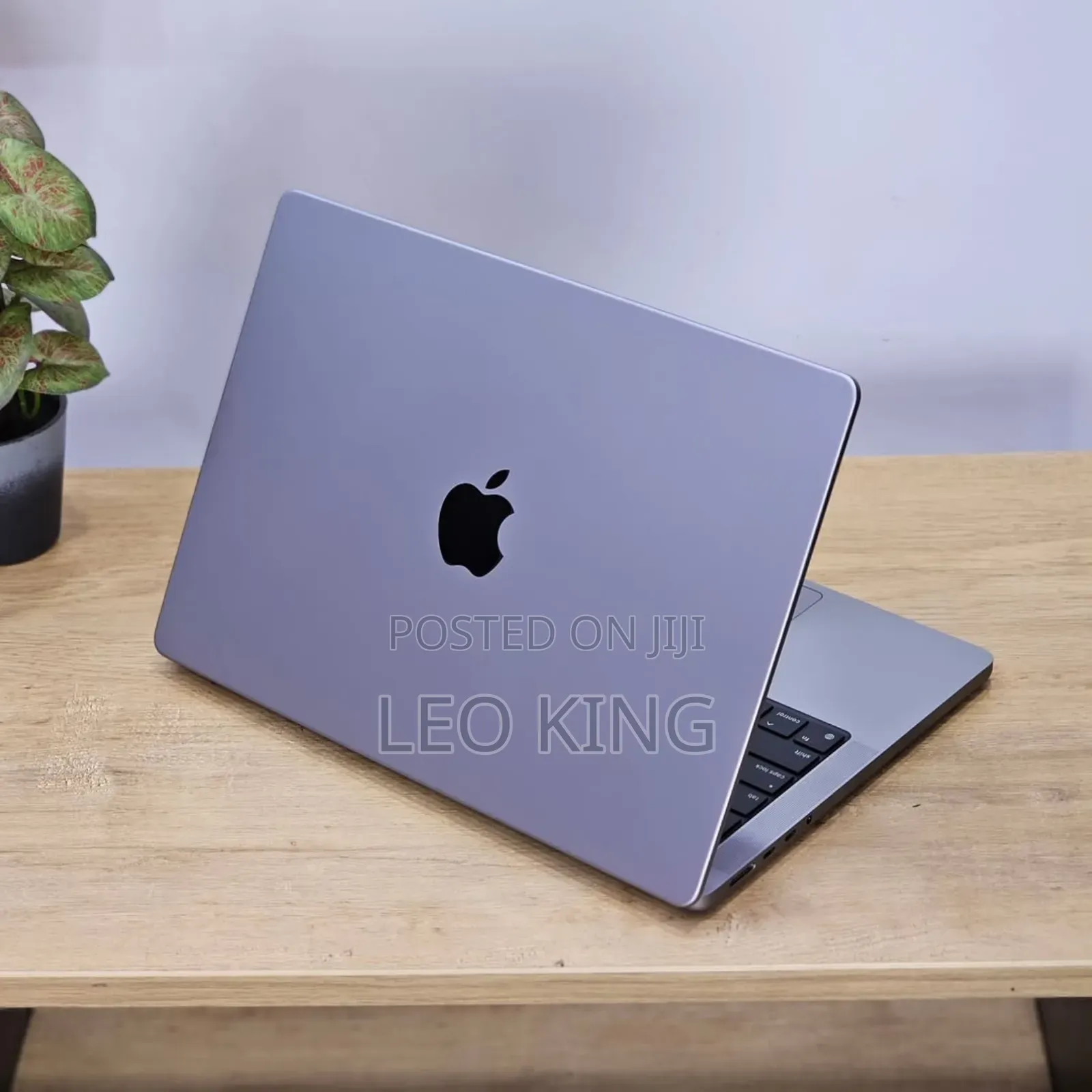 New Laptop Apple MacBook Pro M1 8GB Apple M1 Pro SSD 256GB