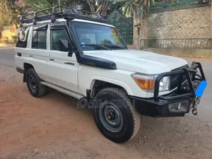 Toyota Land Cruiser 4.5 V8 TD 2017 White