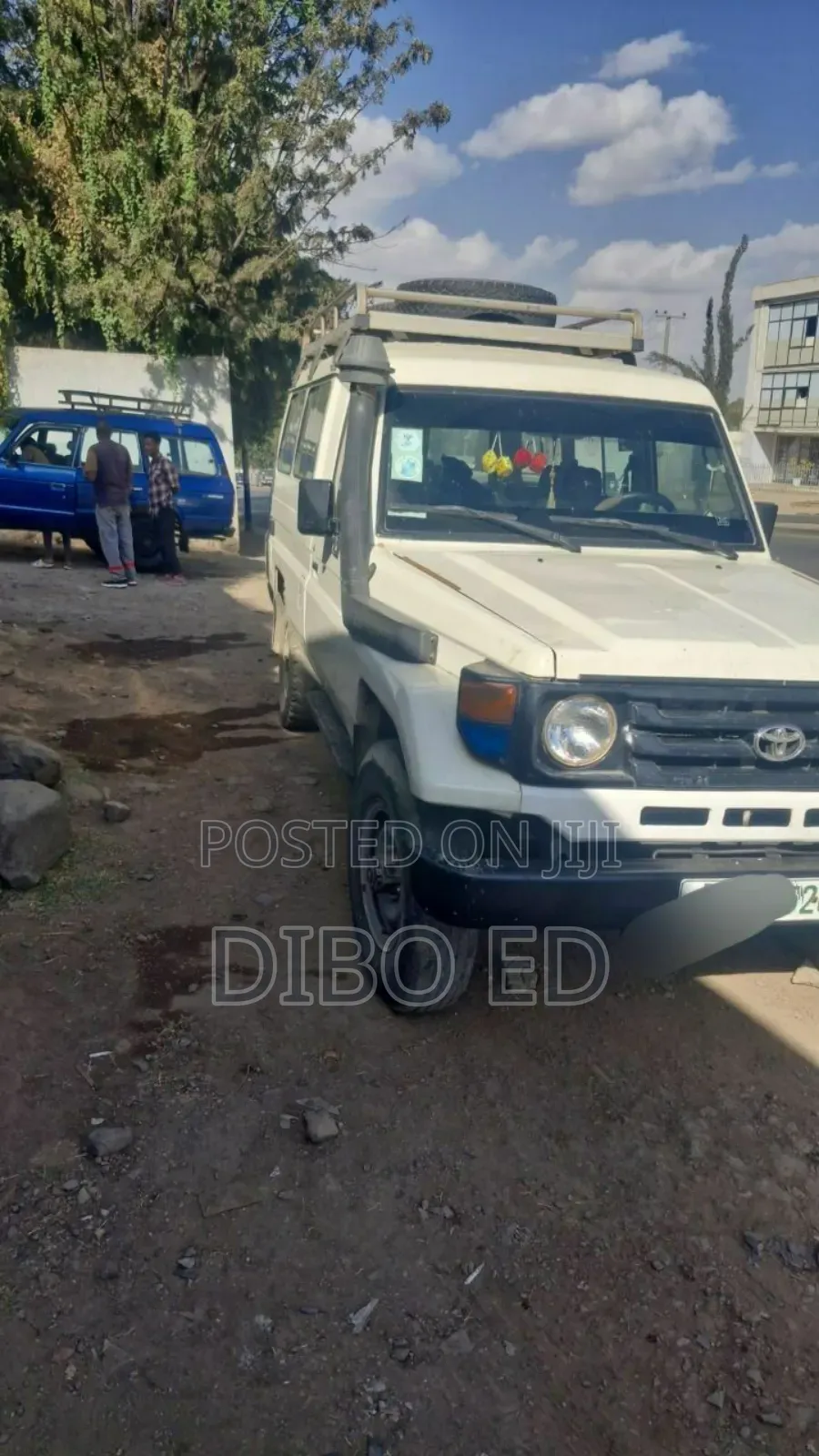 Toyota Land Cruiser 2002 White