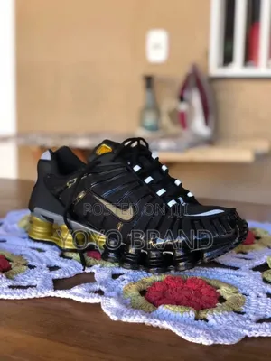 Nike Shox Tl Black/Gold Fashion Sneaker