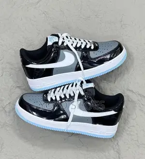 Nike Air Force 1'07lv8 Low Black/Armory Blue Fashion Sneaker