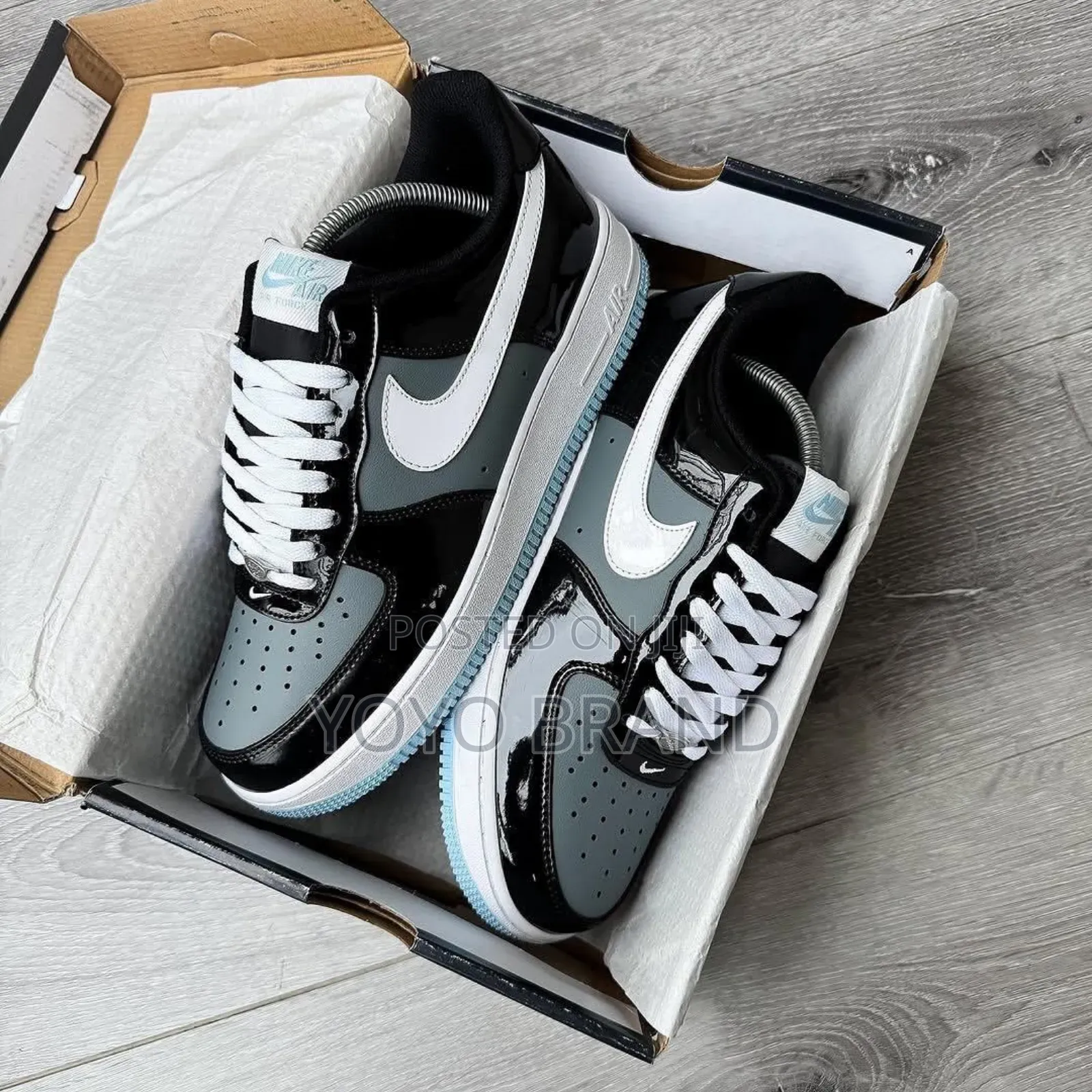 Nike Air Force 1'07lv8 Low Black/Armory Blue Fashion Sneaker
