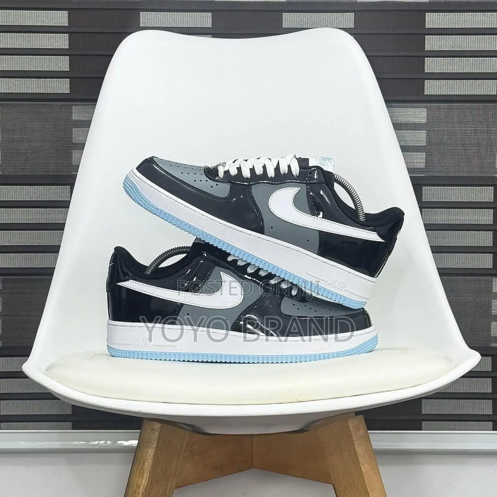 Nike Air Force 1'07lv8 Low Black/Armory Blue Fashion Sneaker