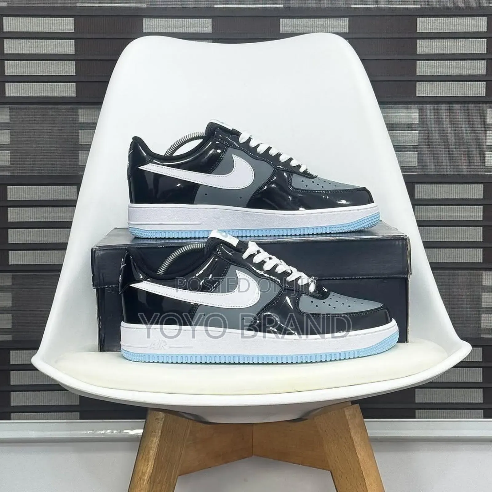 Nike Air Force 1'07lv8 Low Black/Armory Blue Fashion Sneaker