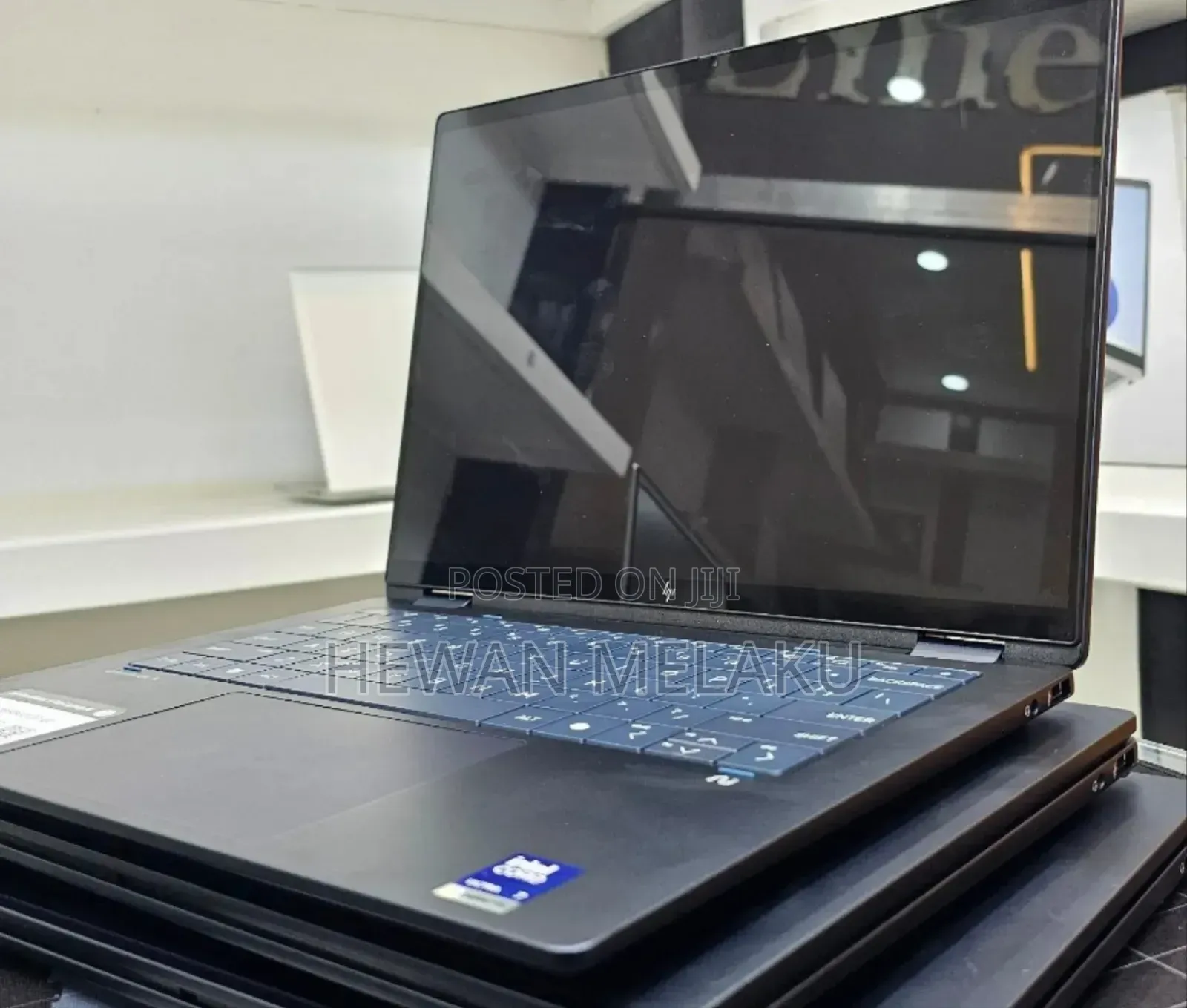 New Laptop HP OmniBook X Flip 14" 16GB Intel Core Ultra 7 SSD 1T