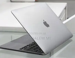 New Laptop Apple MacBook Pro M1 8GB Apple M1 Pro SSD 256GB