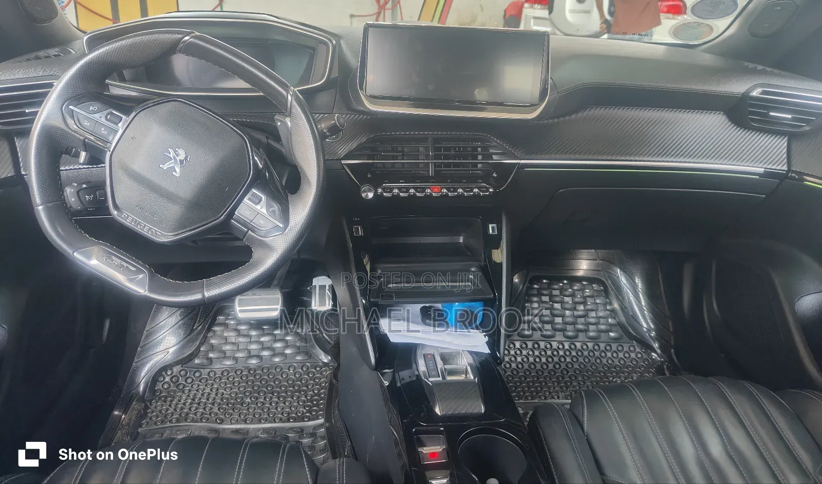 Peugeot 2008 2022 White