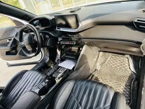 Peugeot 2008 2022 White