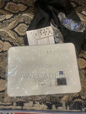 Sony VPL-Dx221 Hd 3lcd Multimedia Projector