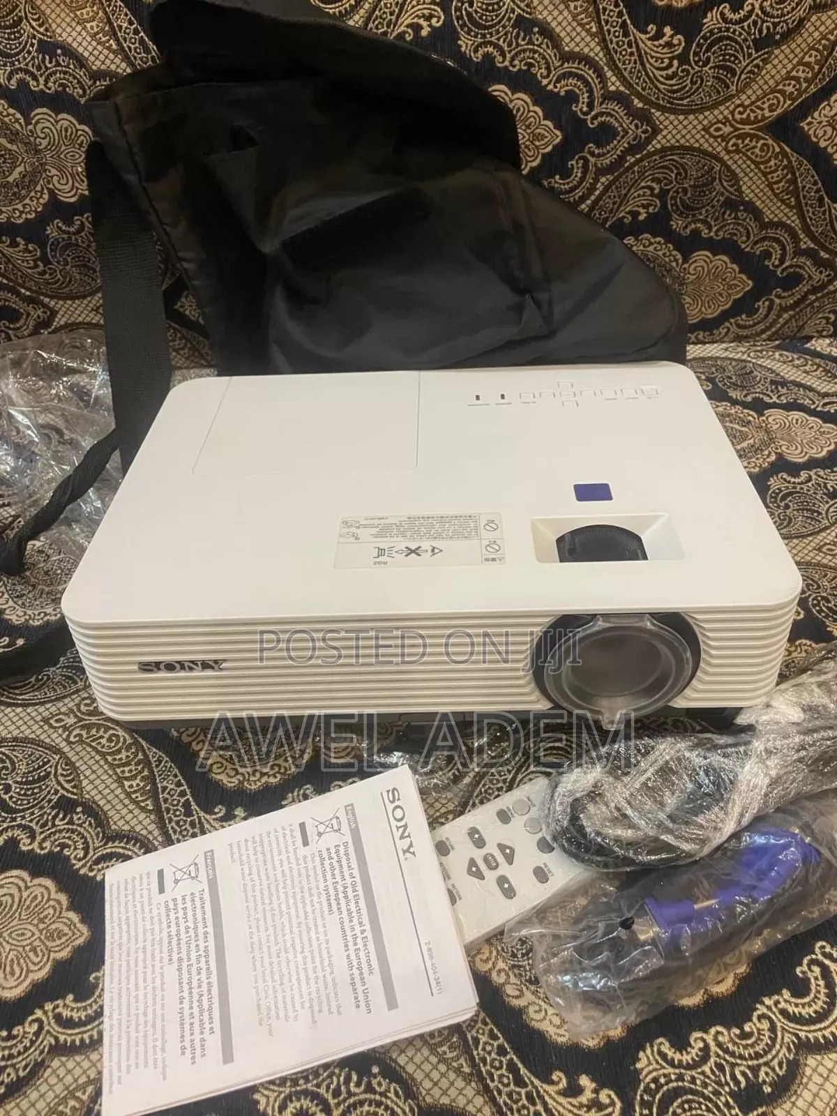 Sony VPL-Dx221 Hd 3lcd Multimedia Projector