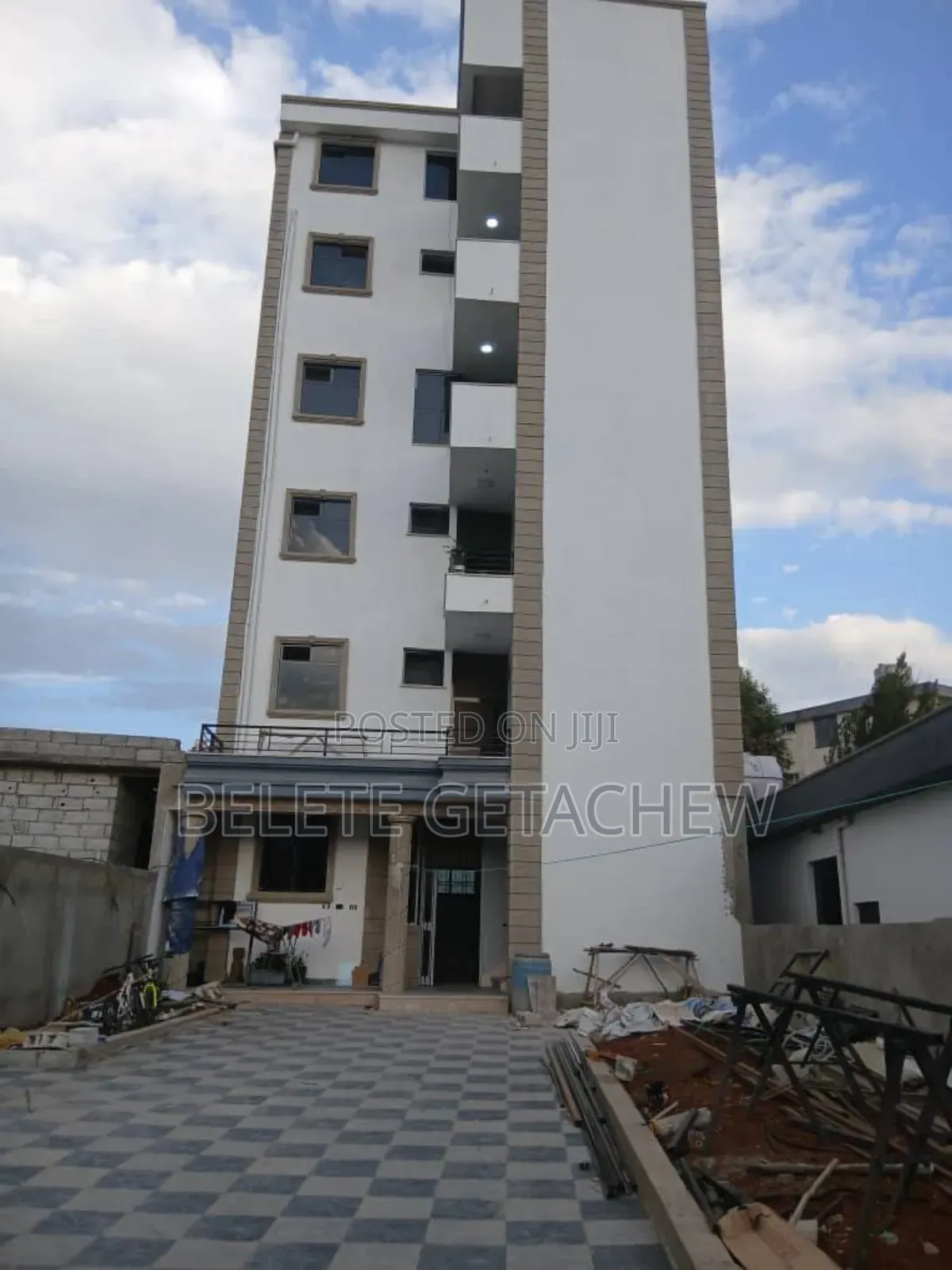 Cmc, B+G+5 Building for Sale 250sqm