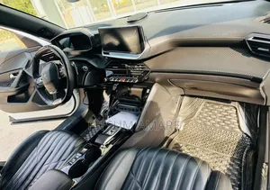 Peugeot 2008 2022 White