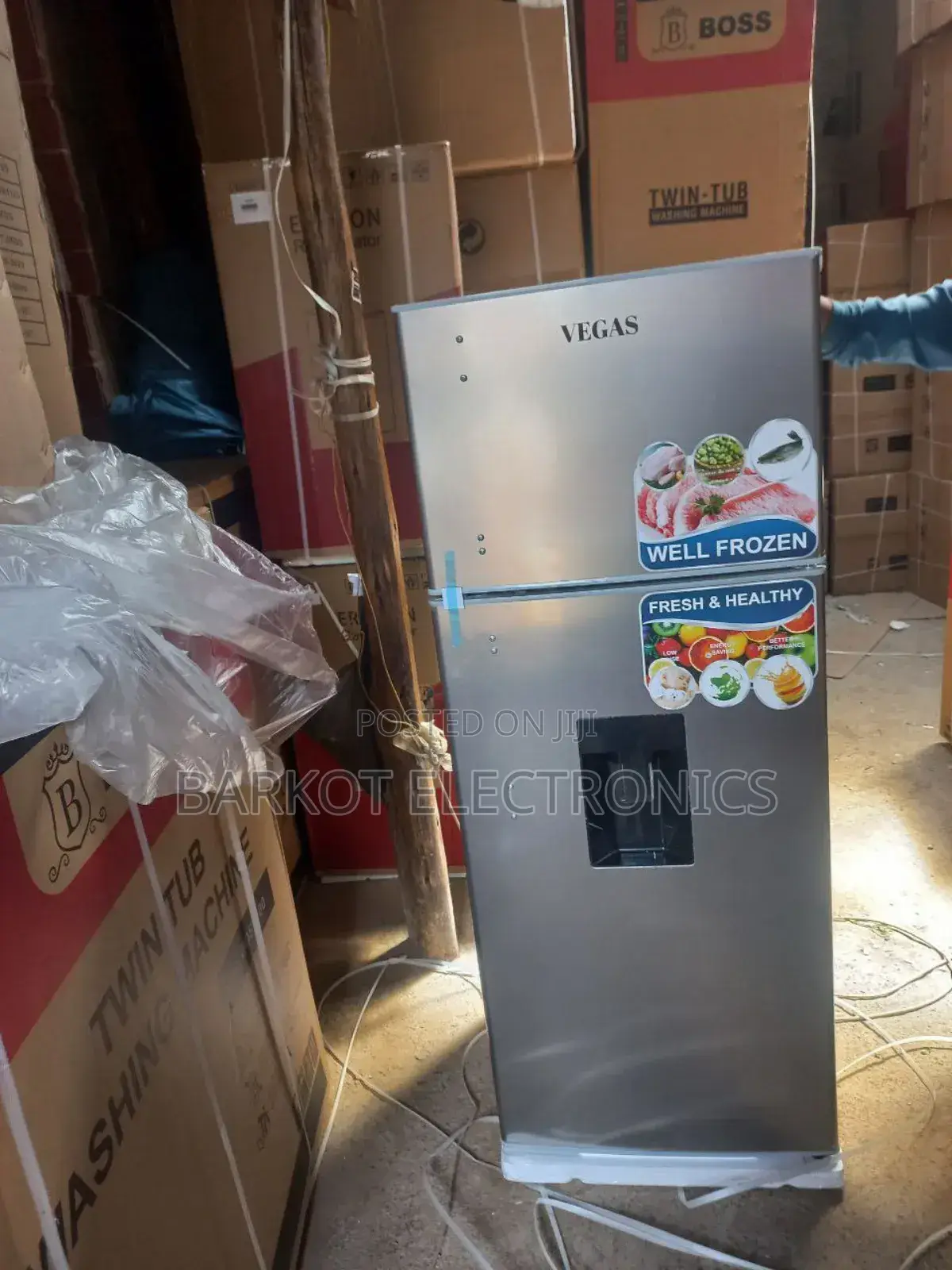 Vegas Refrigerator Model Vegas 310l Brand New