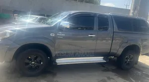 Toyota Hilux 2009 Gray