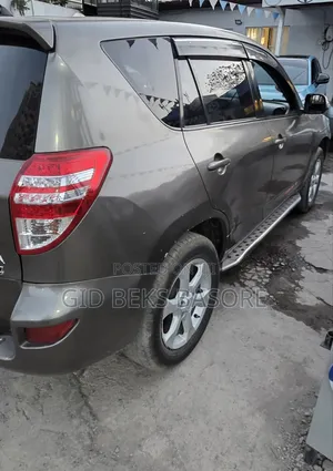 Toyota RAV4 2011 Gray