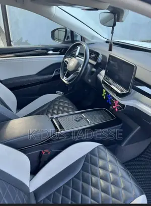 Volkswagen ID.6 2023 White