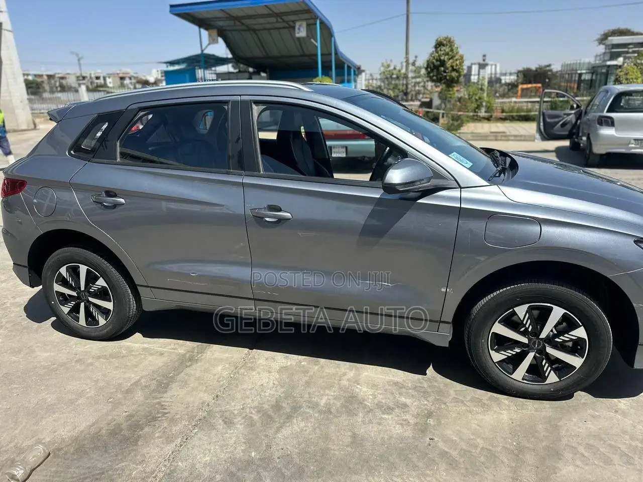 BYD E2 43 kWh 94 hp FWD 2024 Gray