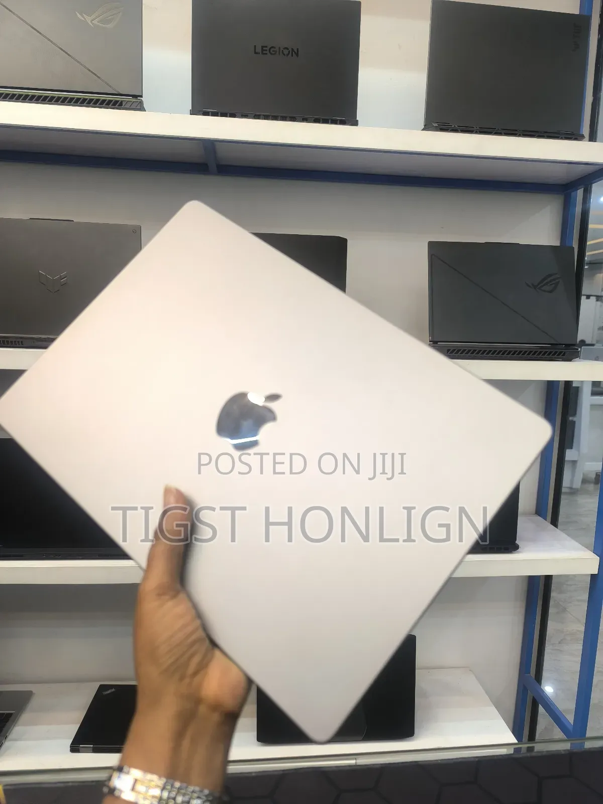 New Laptop Apple MacBook Pro M1 32GB Apple M1 Pro SSD 512GB