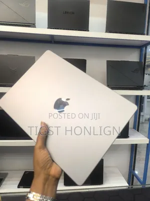 New Laptop Apple MacBook Pro M1 32GB Apple M1 Pro SSD 512GB