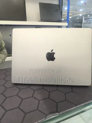 New Laptop Apple MacBook Pro M1 32GB Apple M1 Pro SSD 512GB