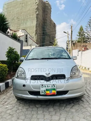Toyota Vitz 2001 Silver