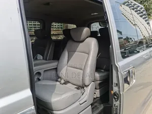 Hyundai Starex 2015 Silver