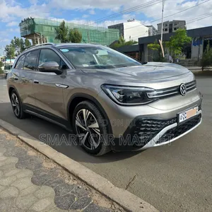 Volkswagen ID.6 2022 Purple