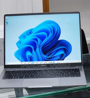 New Laptop 8GB Intel Core I5 SSD 512GB