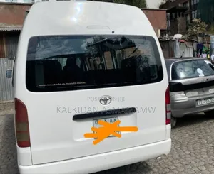 Toyota HiAce 2012 White