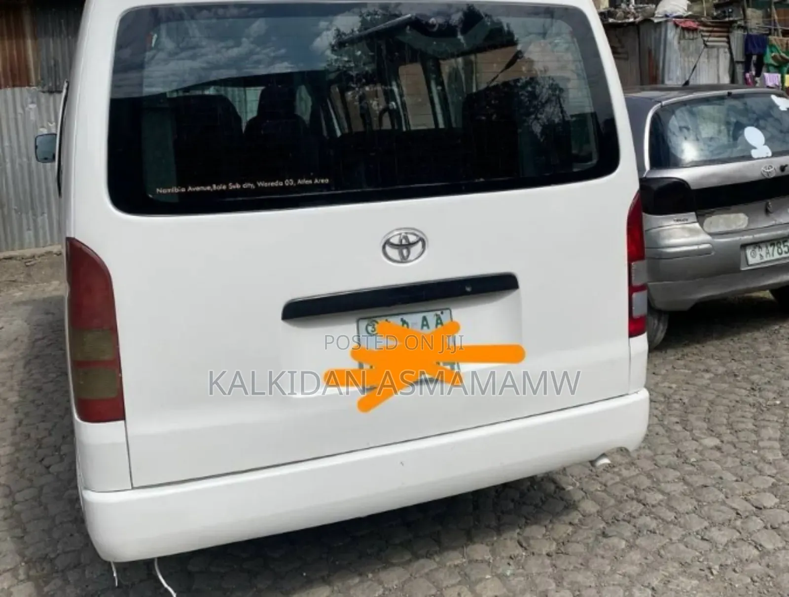 Toyota HiAce 2012 White