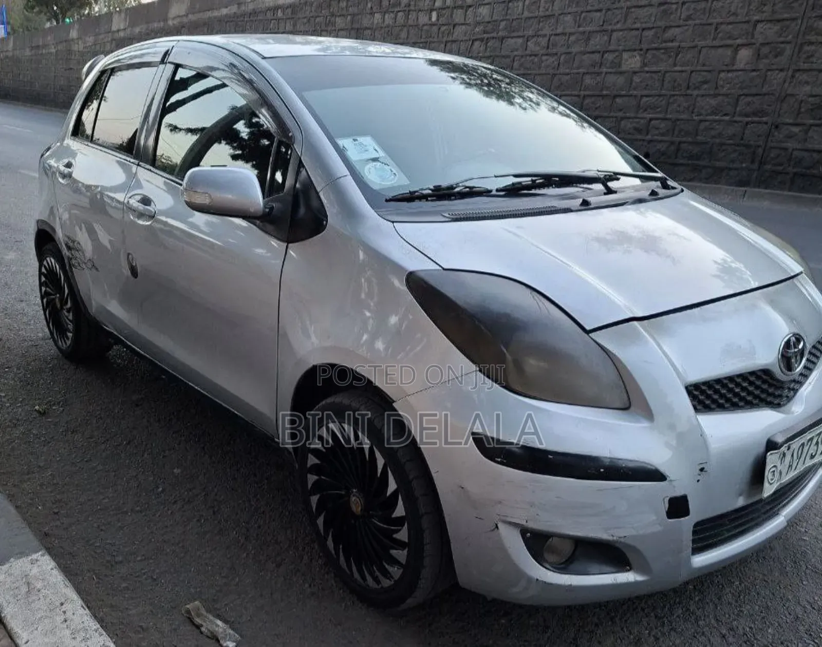 Toyota Yaris 2010 Silver