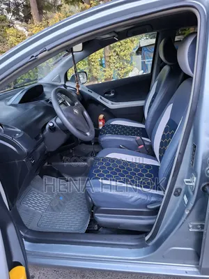 Toyota Yaris 2010 Silver