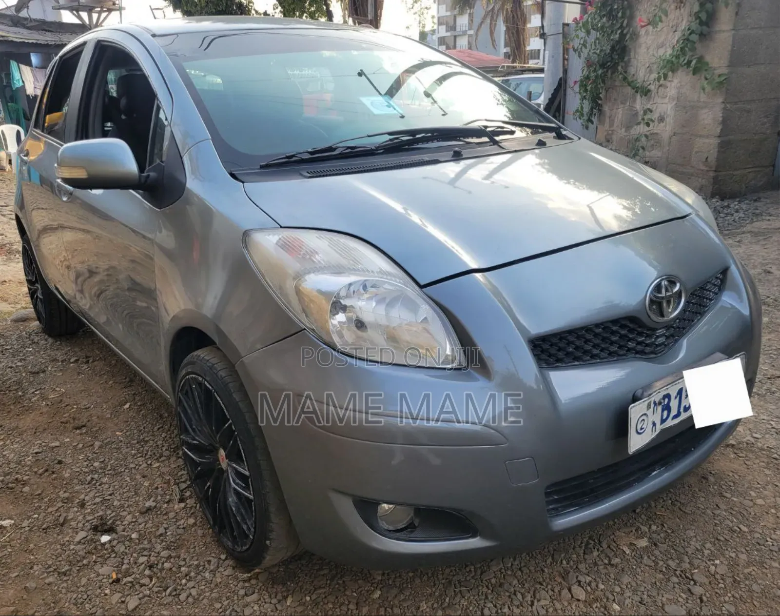 Toyota Yaris 2010 Gray