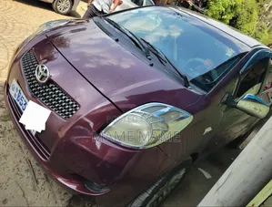 Toyota Yaris 2010 Red