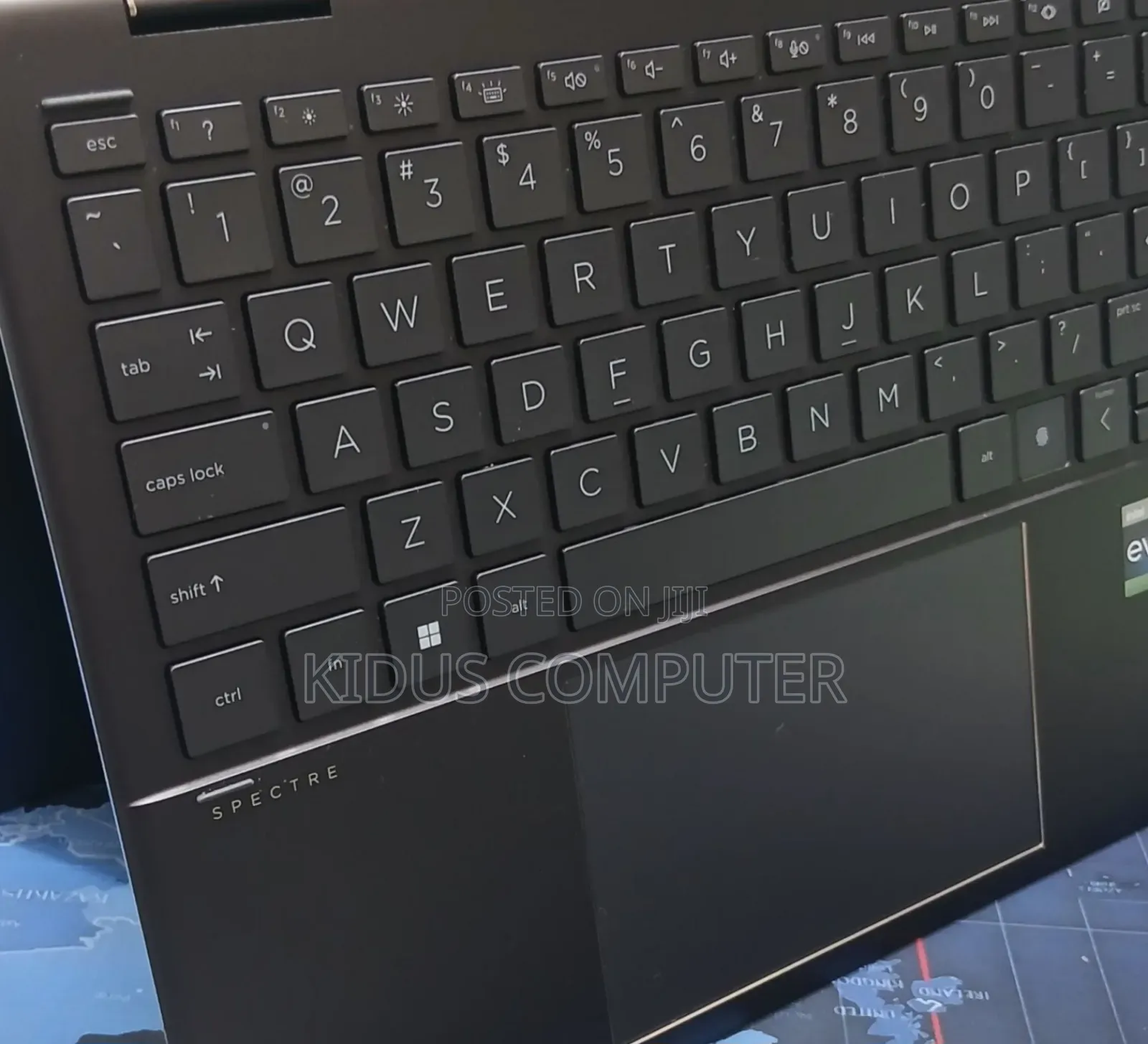 New Laptop HP Spectra 13 16GB Intel Core I7 SSD 1T