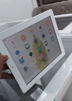 New Apple iPad 3 Wi-Fi + Cellular 32 GB Silver