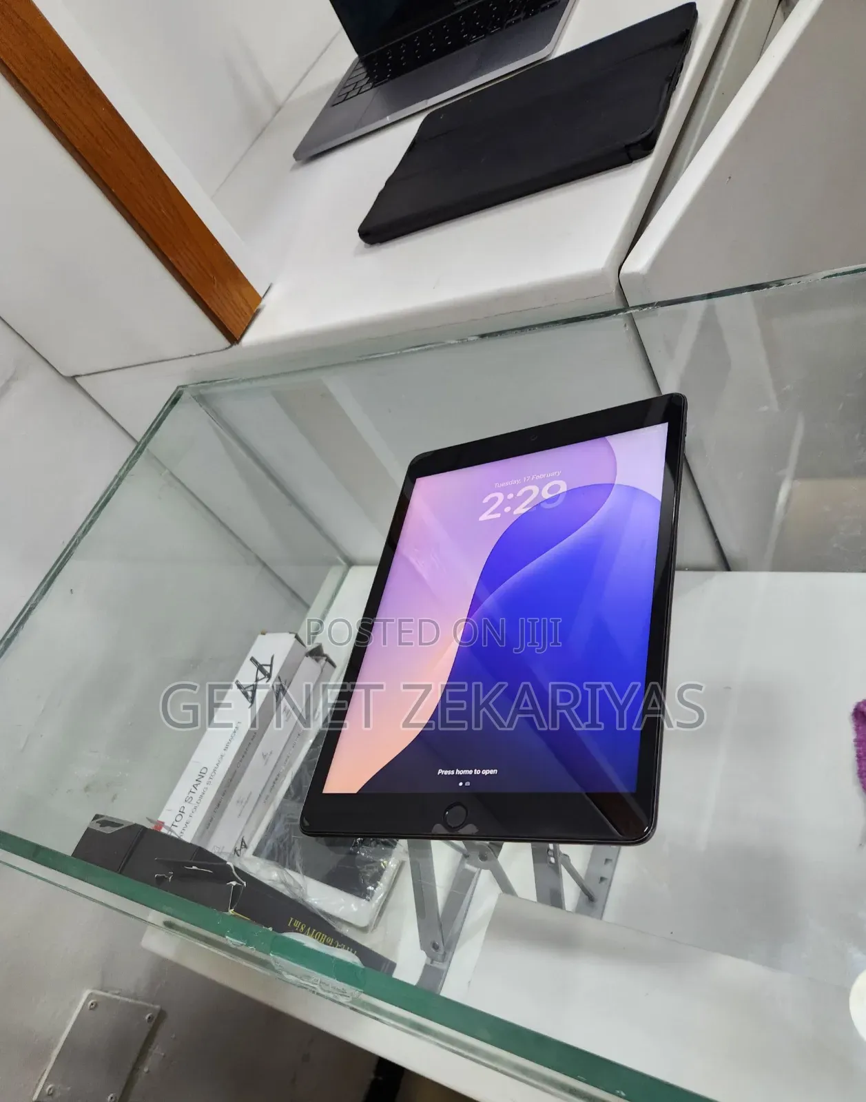 New Apple iPad 3 Wi-Fi + Cellular 256 GB