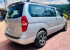 Hyundai Starex 2014 Silver