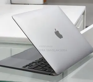 New Laptop Apple MacBook Pro M1 8GB Intel Core I5 SSD 256GB