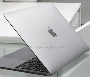 New Laptop Apple MacBook Pro M1 8GB Intel Core I5 SSD 256GB