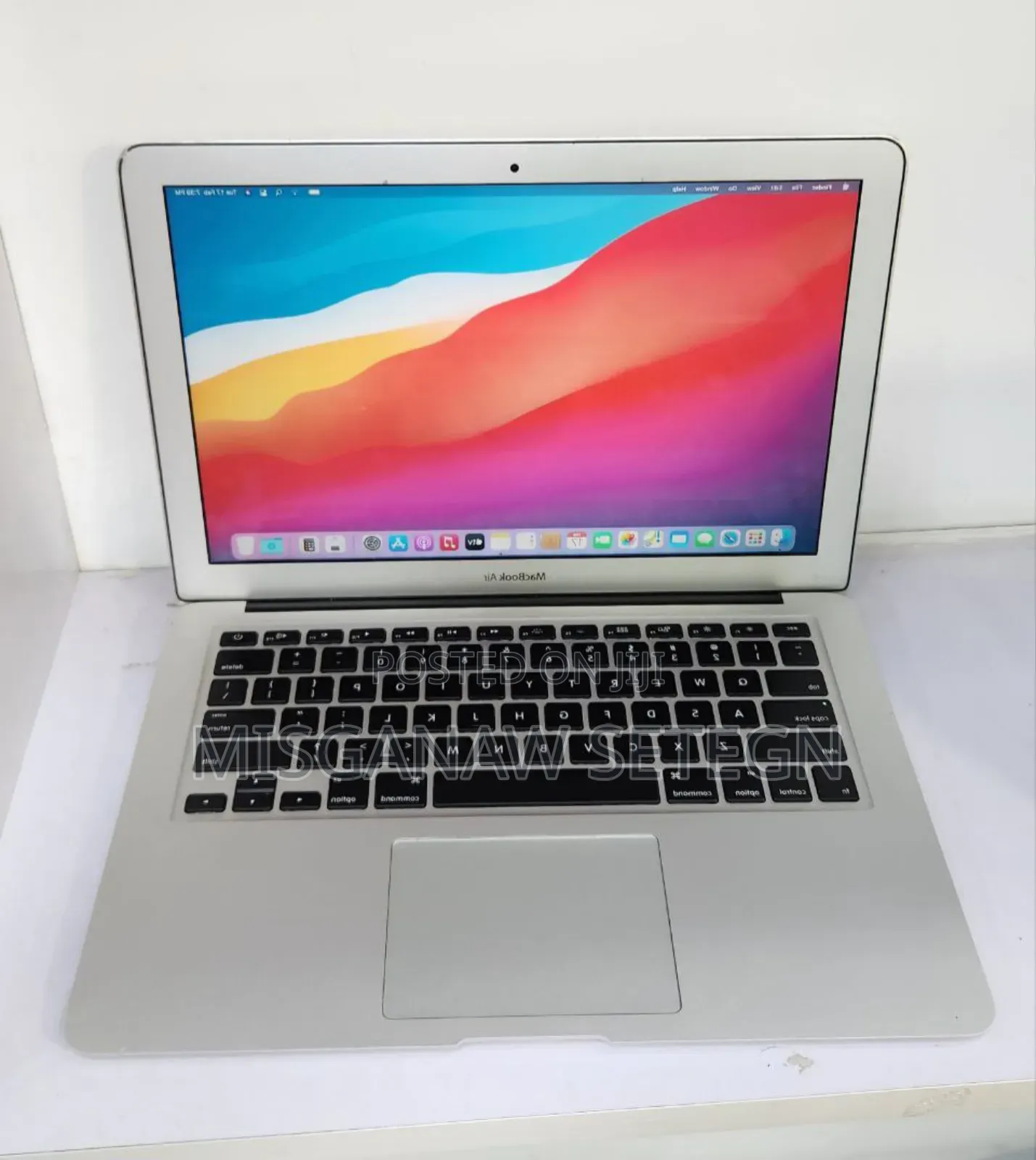 New Laptop Apple MacBook Air 2017 8GB Intel Core I5 SSD 256GB