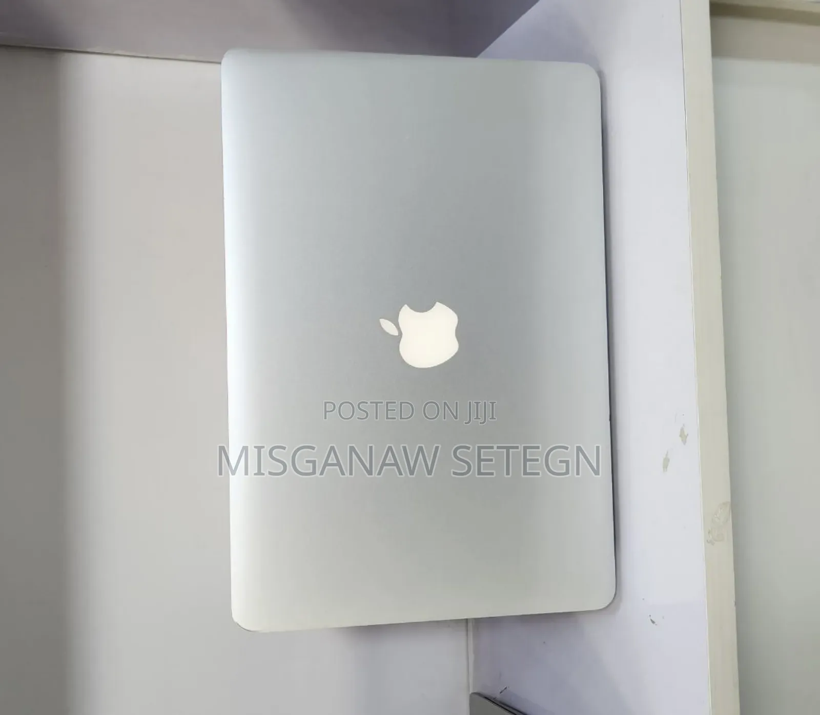 New Laptop Apple MacBook Air 2017 8GB Intel Core I5 SSD 256GB