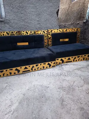 Sabrin Mejlis Yeteleyayu Aynet Arabian Mejlis